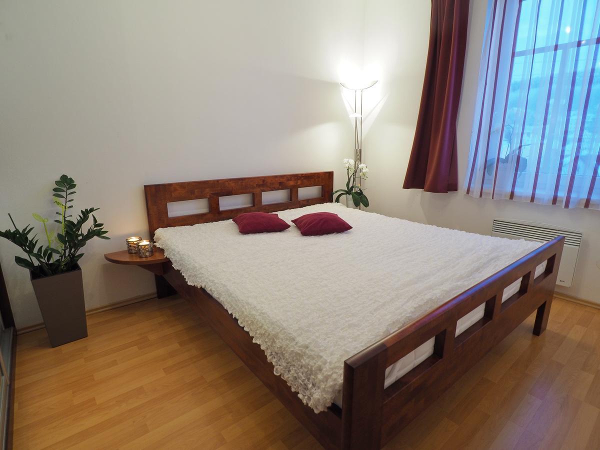 Apartman Radmila Luhačovice Exteriör bild